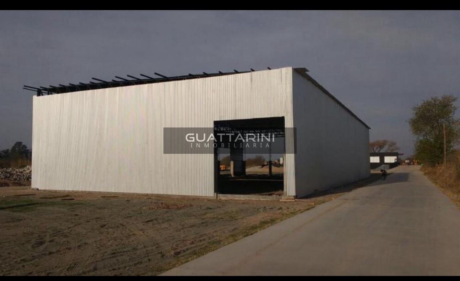 Lote industrial con Galpon.