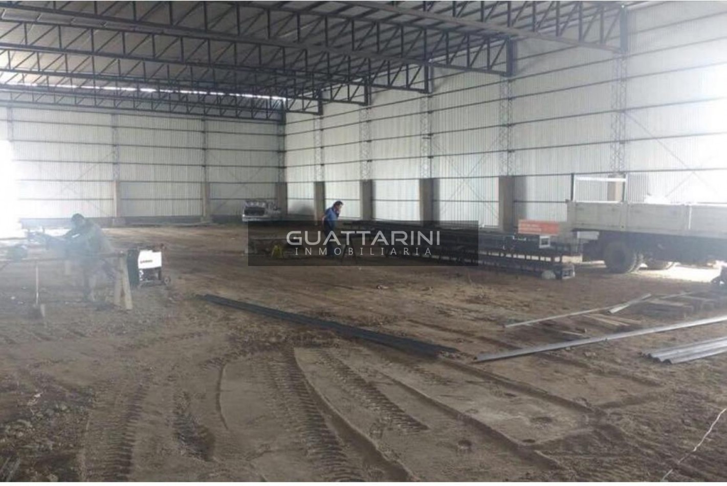 Lote industrial con Galpon.
